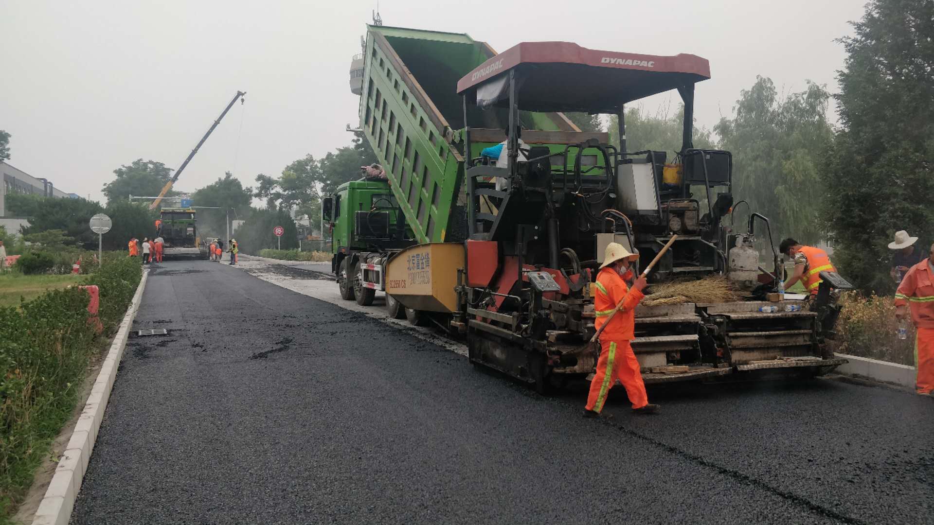 沥青路面摊铺 (11).jpg