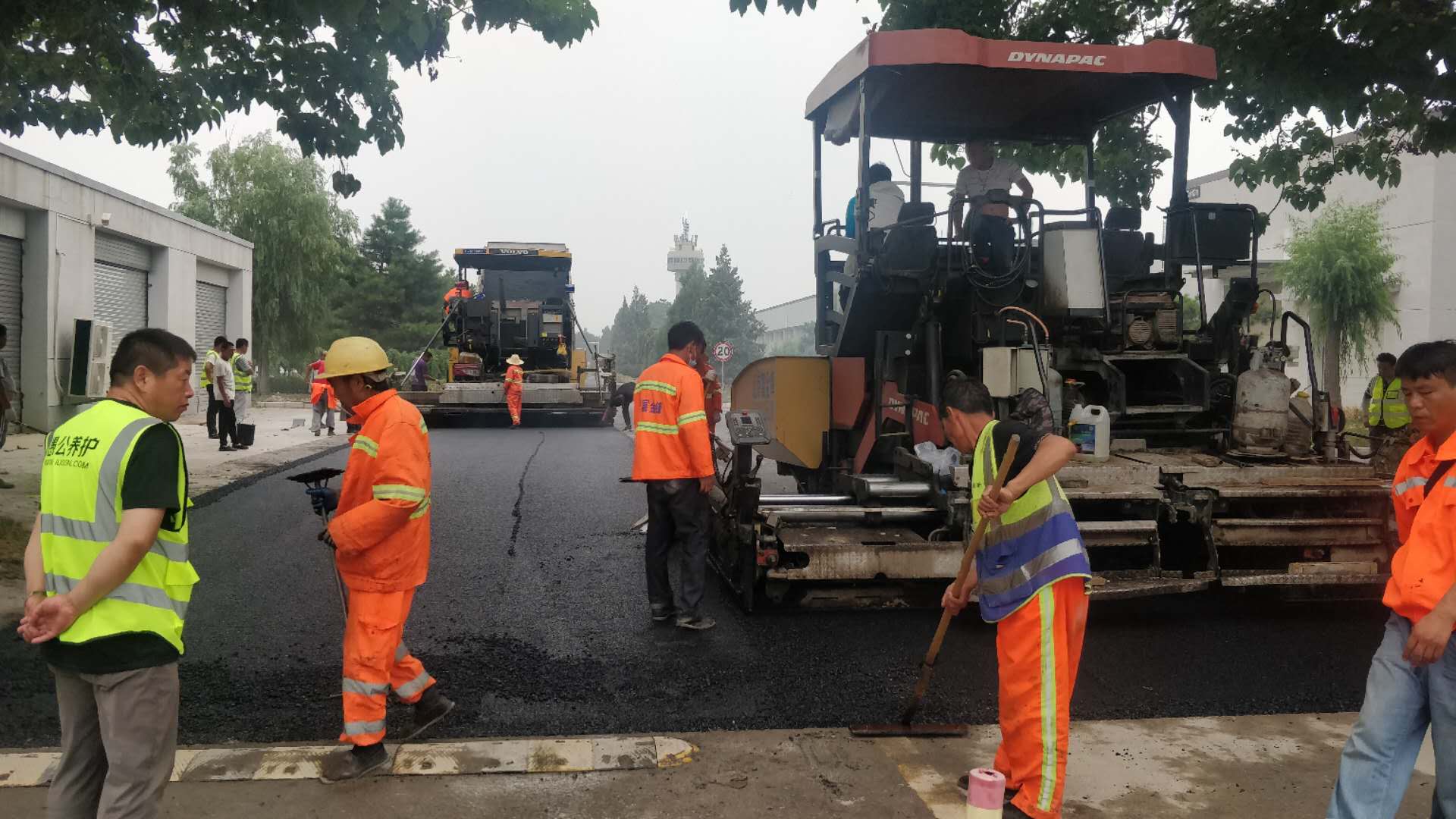 沥青路面摊铺 (5).jpg